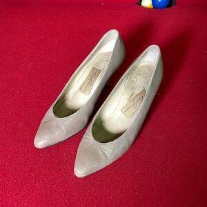 Amalfi Nude / Grey Heels